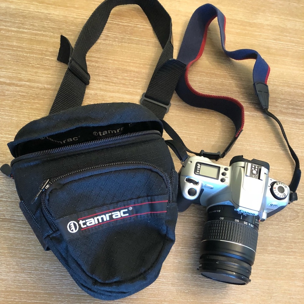 Canon rebel 2000 film camera.